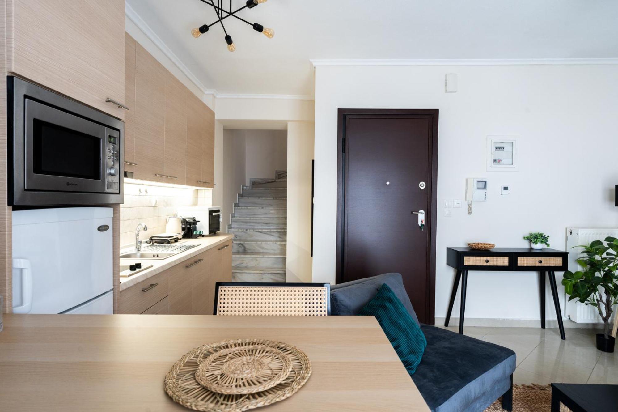 Pomegranate Luxury Penthouse Maisonette With Beautiful Terrace & Free Parking By Binobi ! テッサロニキ エクステリア 写真