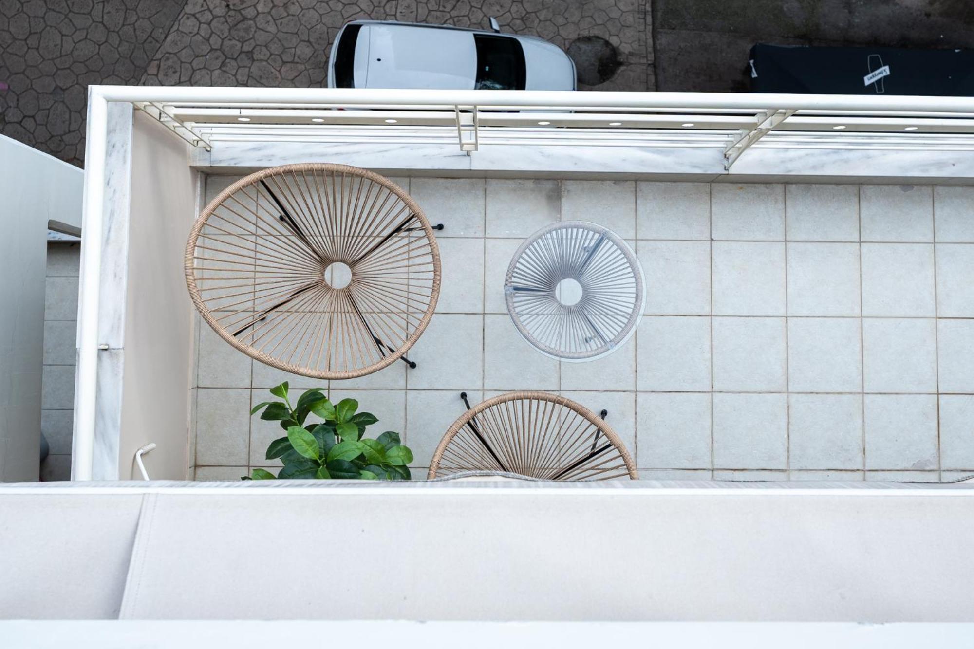 Pomegranate Luxury Penthouse Maisonette With Beautiful Terrace & Free Parking By Binobi ! テッサロニキ エクステリア 写真